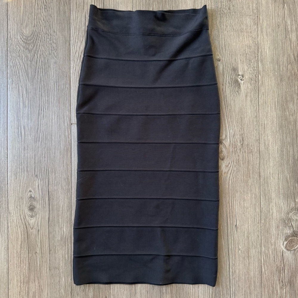 BCBGMAXAZRIA ‘Leger’ Bandage Skirt | Black Bodycon Midi Pencil | Size S